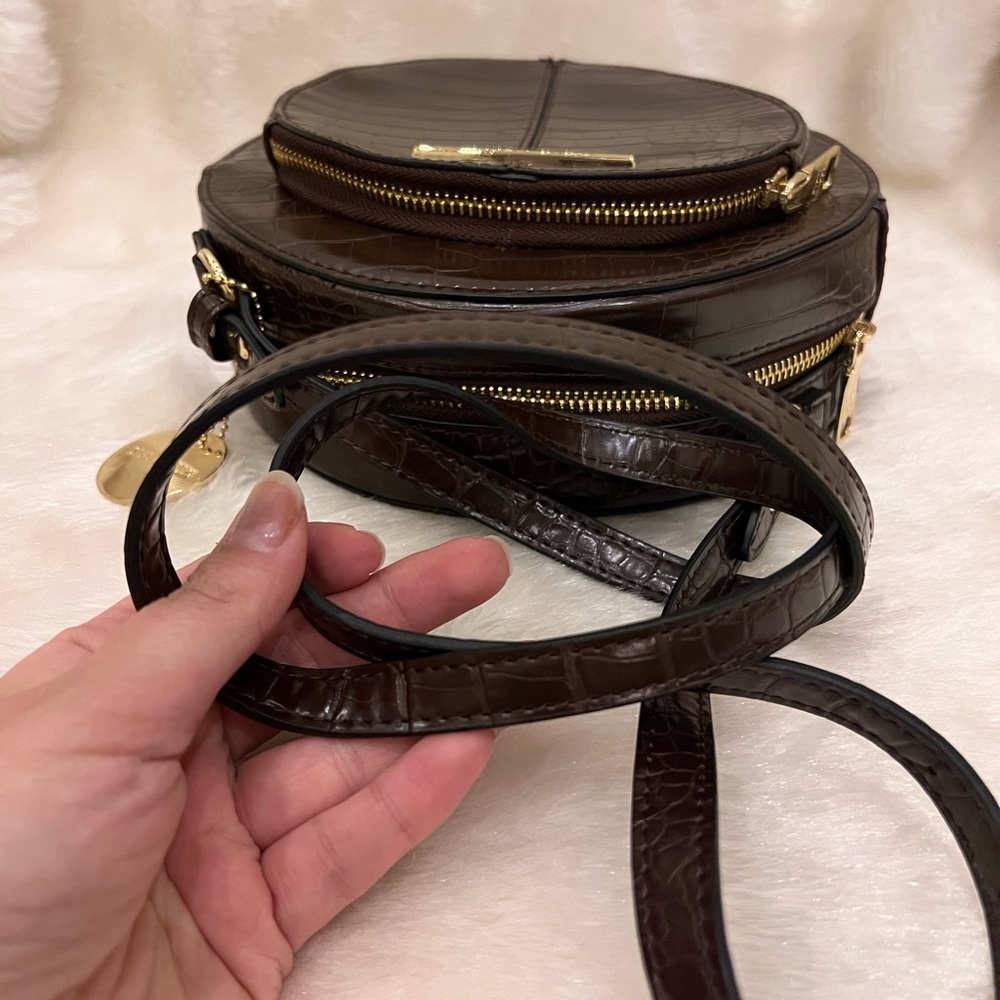 Steve Madden Round Crossbody - Picture 9 of 10